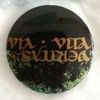 Maki-e button artwork